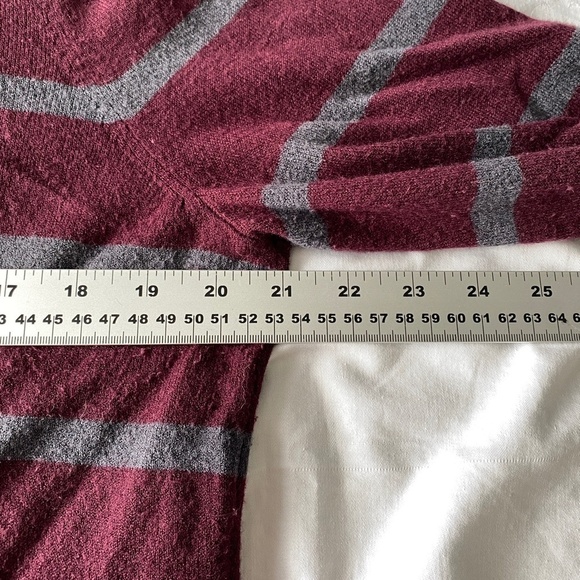 Calvin Klein Jeans Women's Burgundy Striped Turtleneck Sweater Size‎ X-Large - Picture 9 of 13